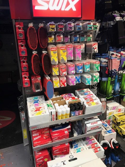 a variety of different ski wax types